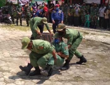Dansatgas TMMD Bojonegoro Tinjau Gladi Penanganan Kebakaran Di Ngrancang